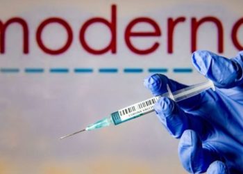 لجنة استشارية أميركية توصي بالترخيص للقاح موديرنا المضاد لكوفيد-19