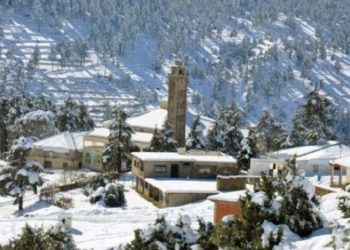 زخات رعدية محليا قوية غدا الخميس وتساقطات ثلجية معتدلة مساء الأربعاء ويوم غد بعدد من مناطق المملكة