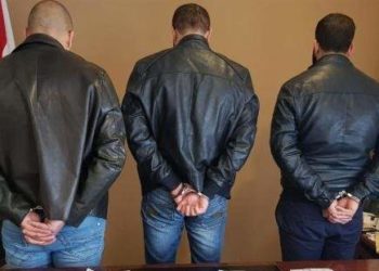 توقيف ثلاثة أشخاص للاشتباه في ارتباطهم بشبكة إجرامية تنشط في ترويج المخدرات والمؤثرات العقلية