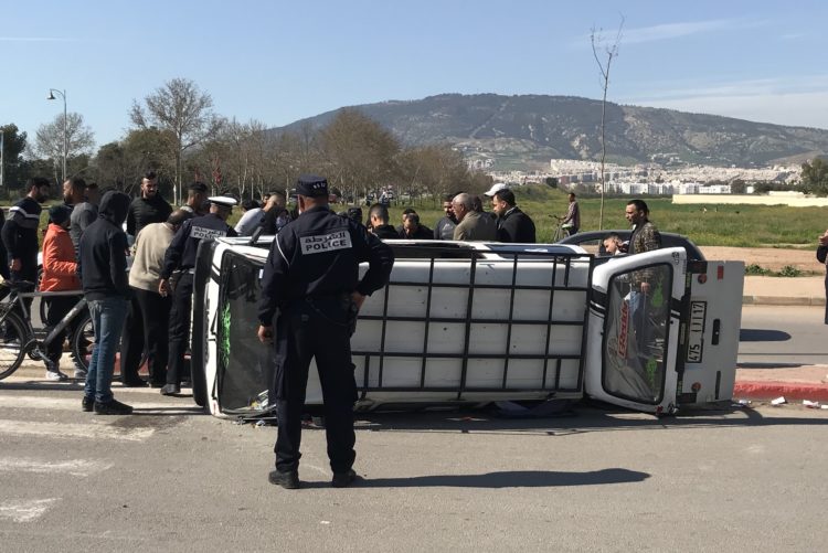 عاجل .. حادثة سير خطيرة بمدارة  حي طارق بفاس