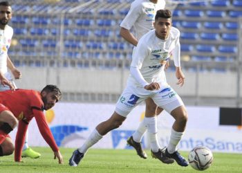 الرجاء البيضاوي يعبر إلى الربع على حساب اتحاد سيدي قاسم