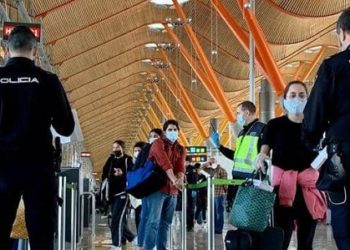 إسبانيا تمدد القيود المشددة على الرحلات القادمة من هذه الدول