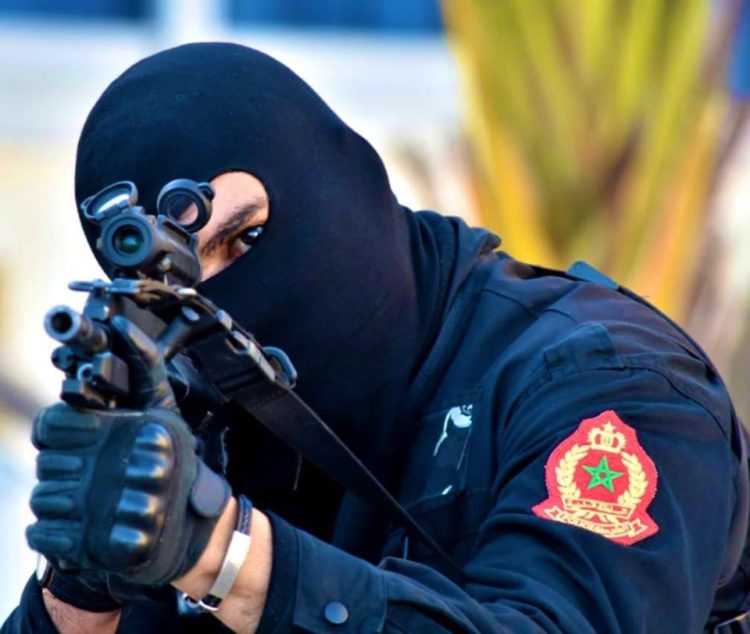 الرباط .. ضابط أمن يضطر لاستعمال سلاحه الوظيفي بشكل تحذيري في تدخل أمني