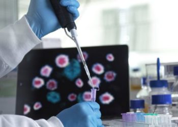 “لانسيت” ..السلالة البريطانية من فيروس “كورونا” لا تتسبب في أعراض أشد حدة