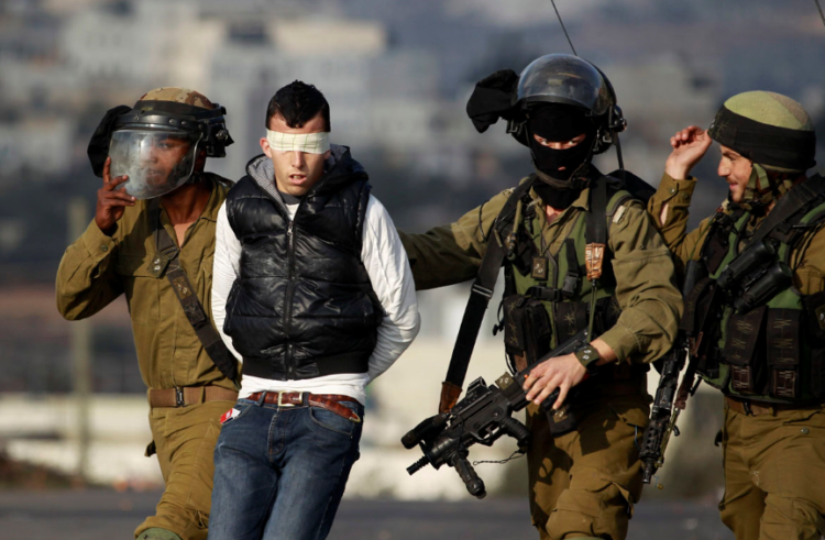 الاحتلال الإسرائيلي يعتقل العشرات من  الفلسطينين أغلبهم من القدس