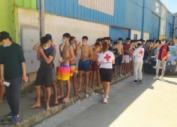 وصول 145 شخصاً إلى سبتة ووزيرة الخارجية الإسبانية تعتبرها ضغطاً من الرباط