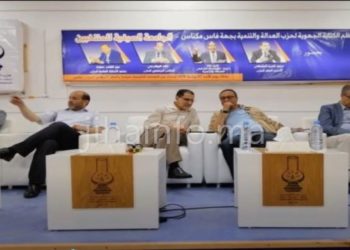 فريق العدالة والتنمية .. حقيقة تهديد العثماني بالاستقالة