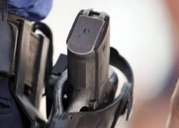 العيون..شرطي يستعمل سلاحه الوظيفي لتوقيف شخص خطير