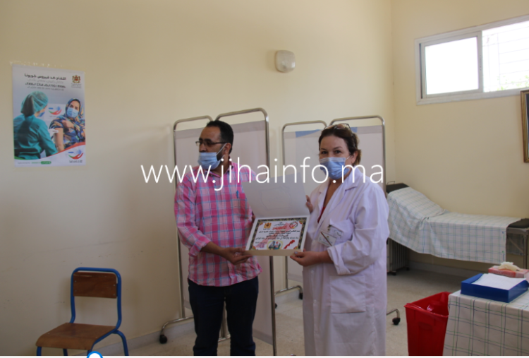فاس ..  تكريم جميع الأطقم الطبية والإدارية الساهرة على عملية التلقيح ببنسودة