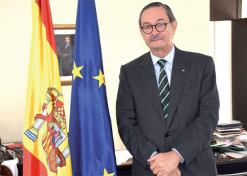 هذه حقيقة طرد السفير الإسباني من المغرب