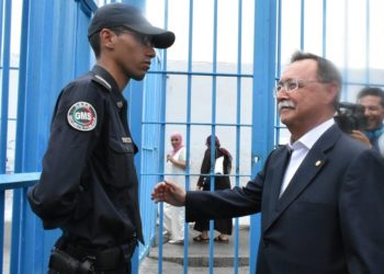 السيد خوان خيسوس .. من أين تبتدئ الحدود الاسبانية جنوبا ؟!