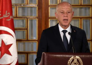 تونس ..قيس سعيد يعفي رئيس الحكومة من مهامه ويعلن عن تجميد عمل البرلمان