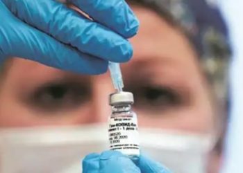 توسيع الفئة المستهدفة بالتلقيح لتشمل الأعمار من 30 إلى 34 عاما