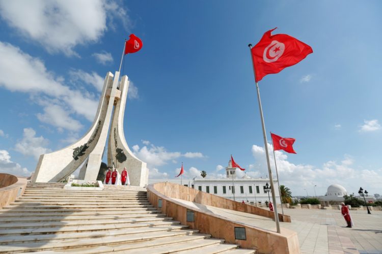 تونس ..  تمديد حالة الطوارئ إلى غاية 19 يناير المقبل