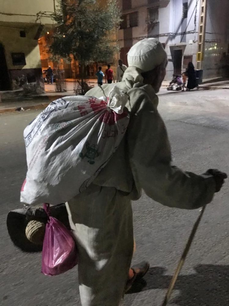 عمي أحمد قصة شيخ أنهكته الحياة