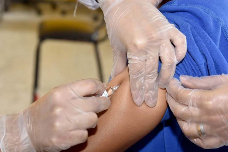 تسريعا لعملية التلقيح .. فتح المراكز خلال يوم الأحد