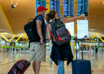 فرنسا تضع  المغرب على القائمة الحمراء  الخاصة بتفشي مرض كوفيد-19