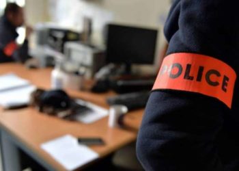 فاس.. توقيف موظف شرطة للاشتباه في تورطه في الابتزاز وقبول الرشوة