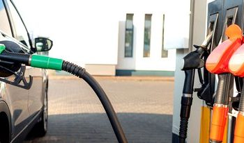 بسبب  ارتفاع أسعار الوقود في بلاده .. الرئيس الأمريكي يطلب تحقيقا