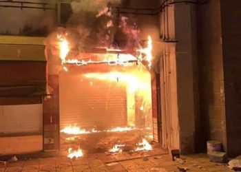 اندلاع حريق بالمركب التجاري البلدي بالناظور دون تسجيل أي إصابات بشرية