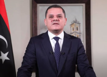 رئيس الحكومة المؤقتة في ليبيا يرفض قيام مرحلة انتقالية جديدة ولا يقبل بسلطة “موازية”
