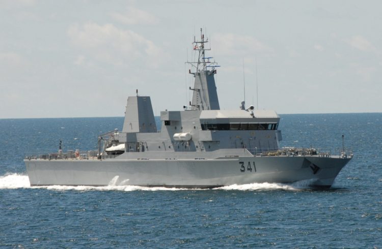 البحرية الملكية تقدم المساعدة لـ 120 مرشحا للهجرة غير الشرعية معظمهم من بلدان إفريقيا جنوب الصحراء