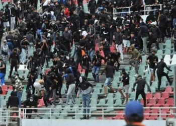 أعمال شغب كبيرة عرفته مباراة المغرب الفاسي الجيش الملكي