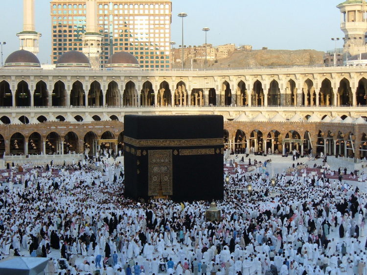 بعد اطلاعها على التدابير التي اتخذتها السلطات السعودية..اللجنة الملكية للحج تتخذ هذه الاجراءات