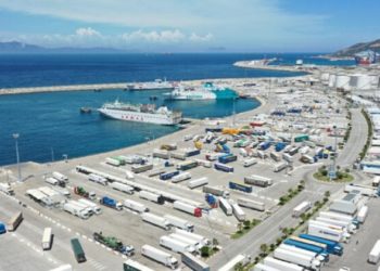 الاستئناف التدريجي لخدمات نقل الركاب بين مينائي طنجة واسبانيا