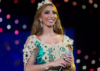 دنيا باطما تحيي حفلا غنائيا بفاس..وحضور باهت للجمهور