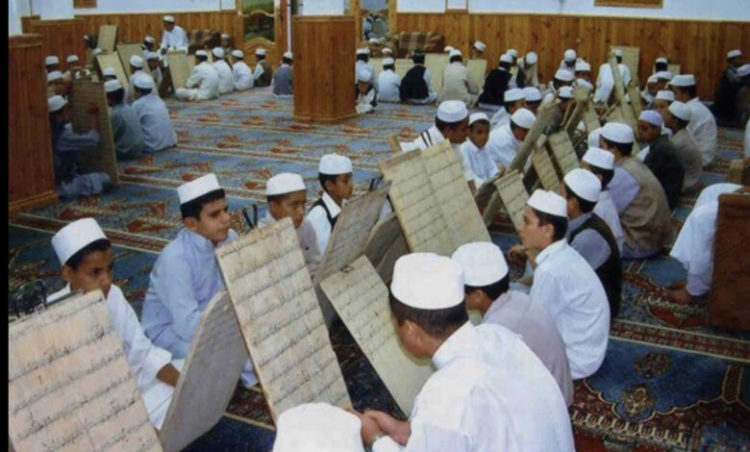 وزارة الأوقاف تصدر مذكرة لإعادة فتح الكتاتيب القرآنية ومراكز تحفيظ القرآن