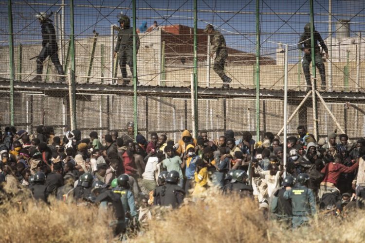 هذا ما قضت به محكمة  مغربية على 12 سودانيا