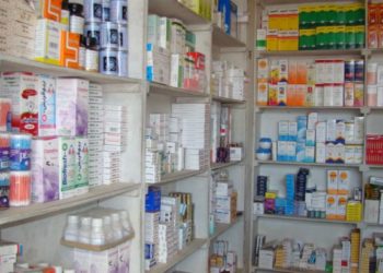 وزارة الصحة تضع اللمسات الأخيرة على قرار تخفيض الضريبة على الأدوية