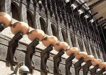 الساعة المائية البوعنانية