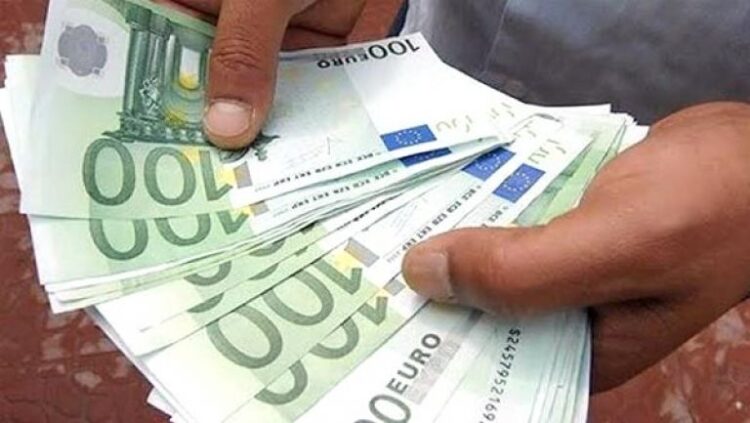مراكش..توقيف ثلاثة سياح فرنسيين متورطون في تزوير أوراق مالية