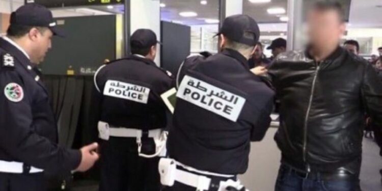 مطار محمد الخامس.. توقيف مواطن أجنبي مبحوث عنه دوليا
