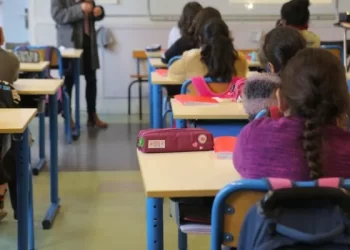 وزارة التربية الوطنية تنفي خبر متداول حول تأجيل العطلة المدرسية