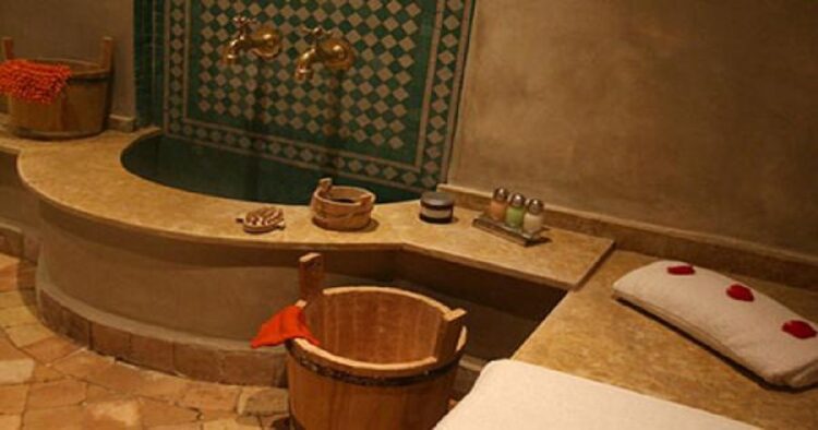 الجامعة الوطنية لأرباب ومستغلي الحمامات التقليدية تصف قرار  وزير الداخلية ب”المتسرع”