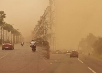 هبات رياح قوية مع تطاير محلي للغبار مرتقبة بعد غد الجمعة بعدد من مناطق المملكة