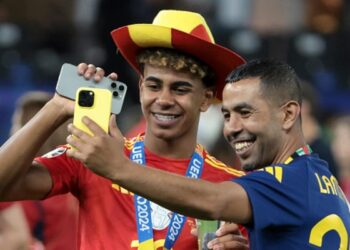 والد اللاعب الإسباني ذو الأصول المغربية يتعرض للطعن