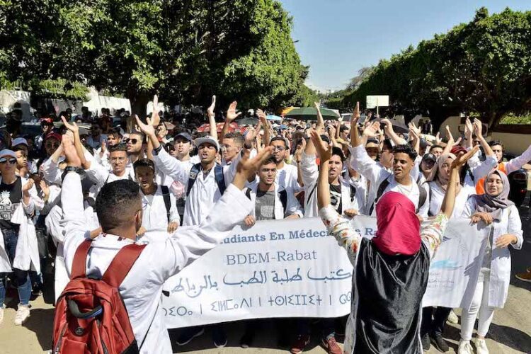 جديد طلبة الطب..دورة استثنائية للامتحانات ونقطة الصفر ملغية