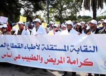 للأسبوع الثالث تواليا..أطباء القطاع العام يضربون ويطالبون بالحوار