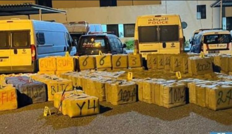 العرائش.. إحباط محاولة تهريب كمية كبيرة من مخدر الشيرا
