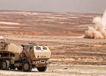 الجيش المغربي يجري تدريبات ميدانية بالذخيرة الحية باستخدام صواريخ هيماريس