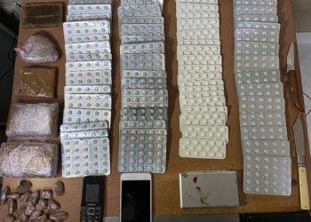 طنجة..توقيف ثلاثة أشخاص يشتبه تورطهم في قضايا تتعلق بحيازة وترويج المخدرات والمؤثرات العقلية